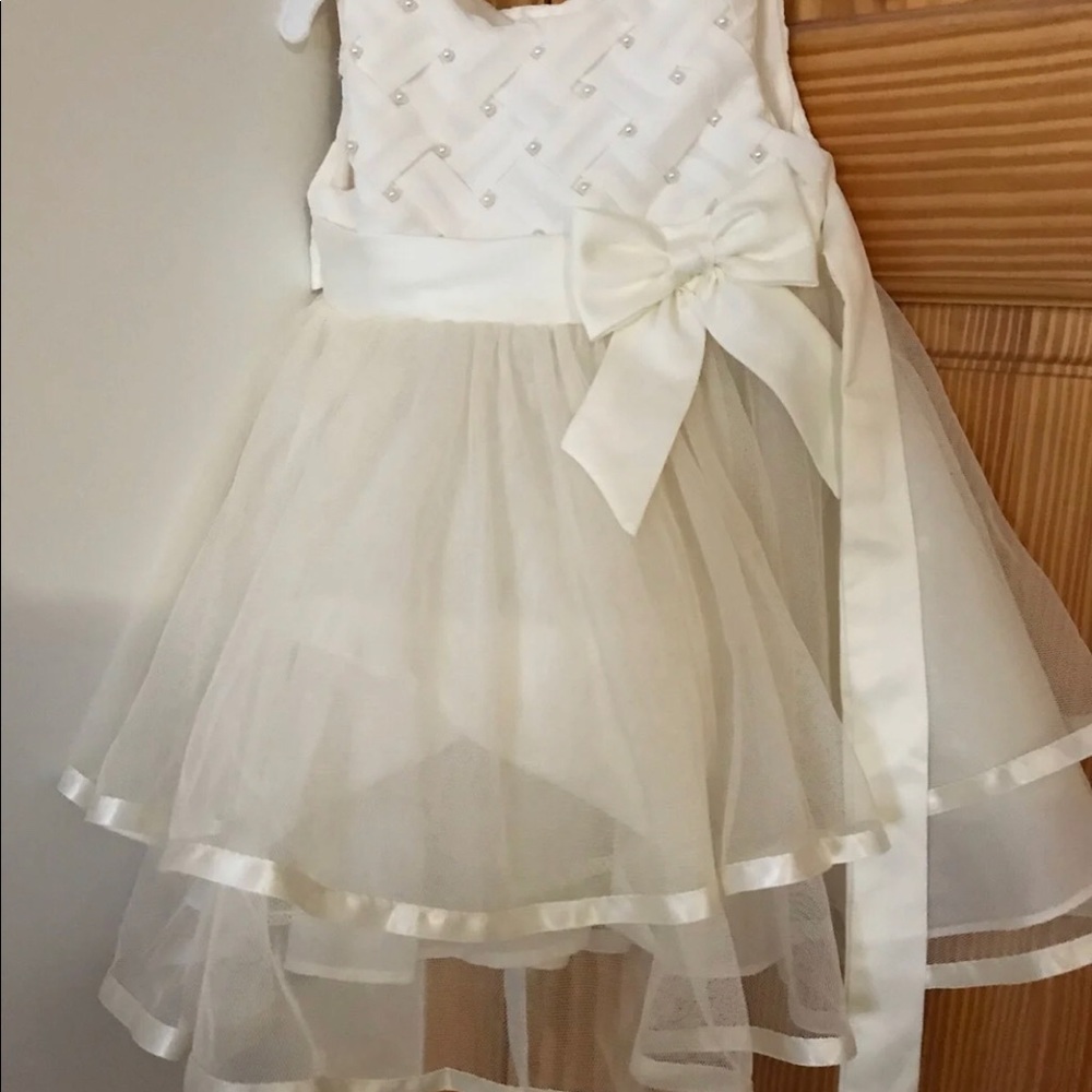Girls dress